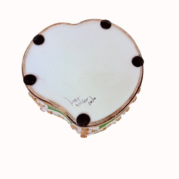 Italian Romantic Cameo Trinket Box Heart Shape Pierced Porcelain Jewelry Storage - Picture 4 of 16